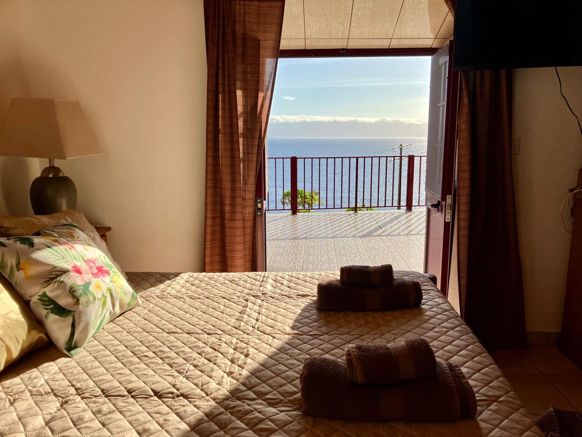 Vistalinda Cabins Calheta  Exterior photo